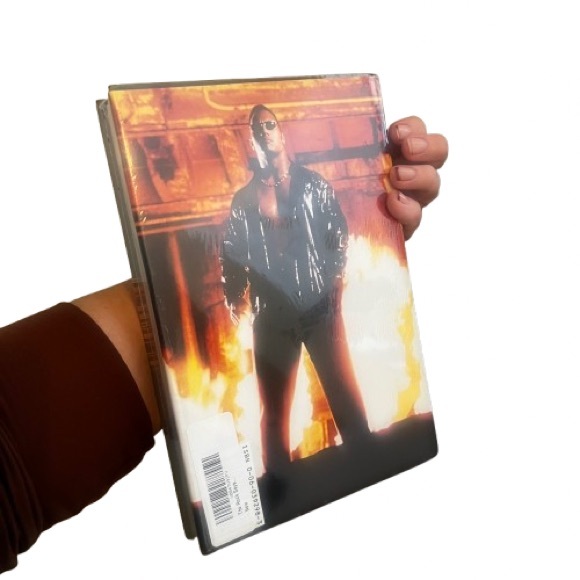 The Rock says most electrifying man in sports entertainment Dwayne Johnson NEW - Picture 2 of 2